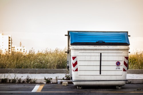 Satisfied customers with Man and Van moving service